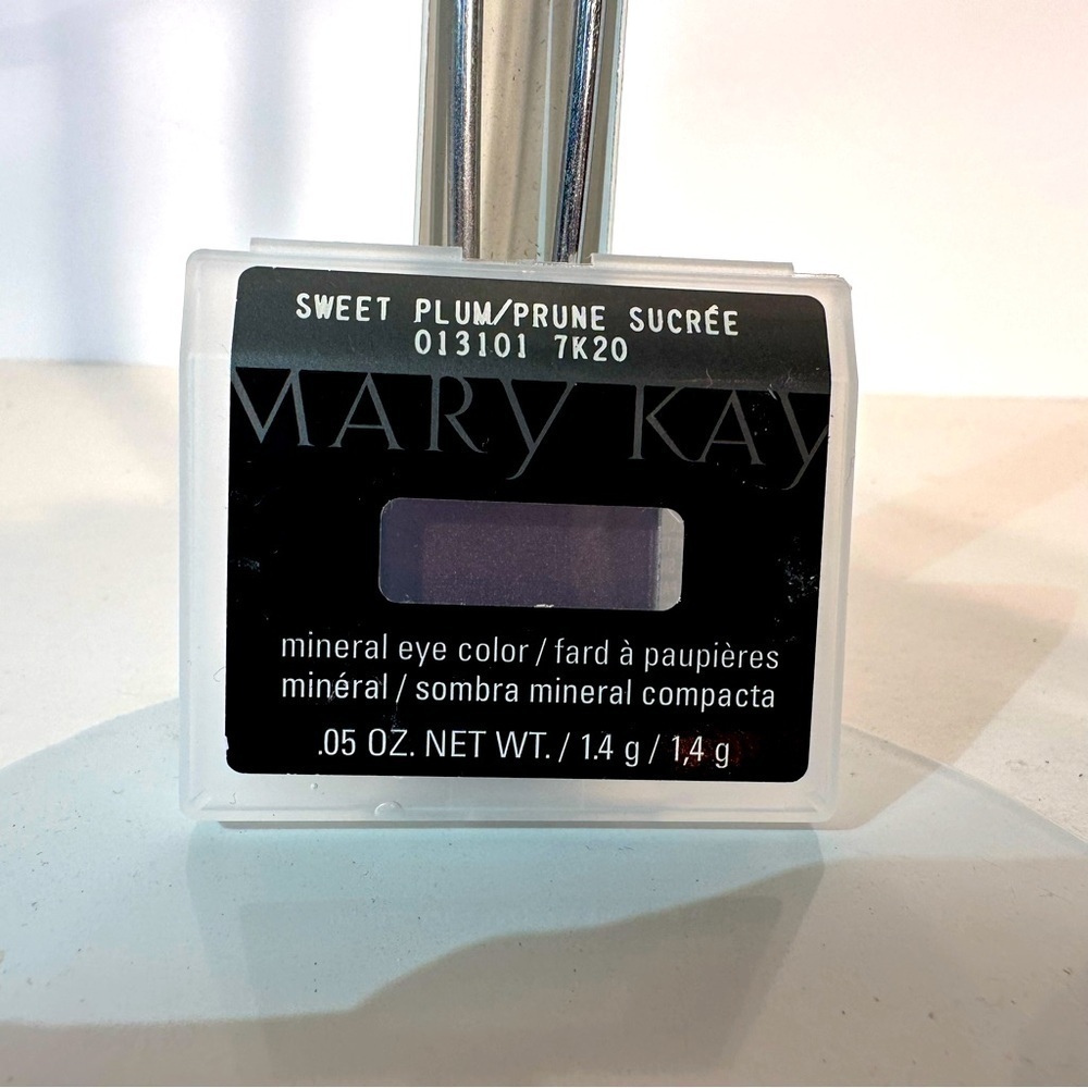 Mary Kay Mineral Eye Color Shadow Sweet Plum New 013101 Single .05 Oz